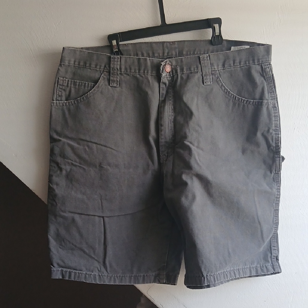 Wrangler Men's Charcoal Flat Front Shorts